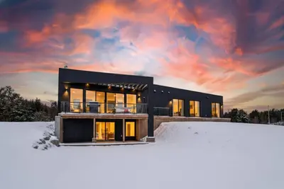 Image de Brewster`s Lake Escape | Lakefront in Singhampton