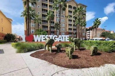 Westgate 1br Villa w/ Kitchenette – Near Parks