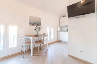 Image de 𝐇𝟏𝟏 Centre Nid de Mouette - Sanremo