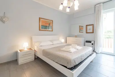 Image de 𝐇11 Silver House Sanremo