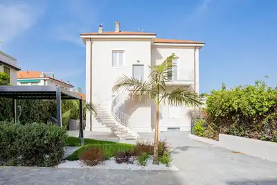 Image de 𝐇𝟏𝟏 Villa Mia Jardin-Parking