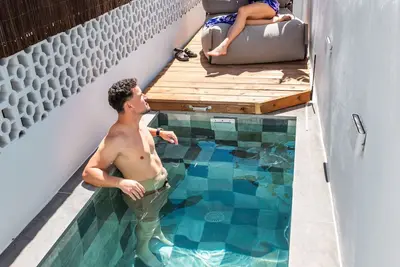 Image de Design urban oasis near the sea with gym, plunge pool, jacuzzi and three terrace