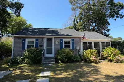 Image de Catch the World Cup &   Waves! Gillette 60 miles!