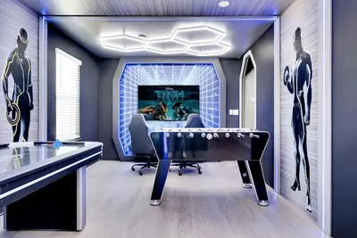Image de Fabulous 7-bedroom house with Tron Game Grid, Themed Rooms, Private Pool & Spa