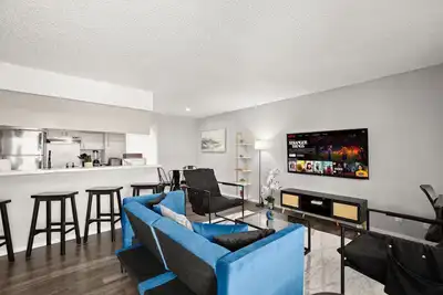 Image de Cozy & Central ~ Ut/Moody ~ Pool ~ Parking ~ WiFi