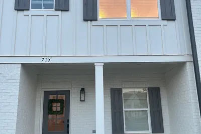 Image de Oxford Townhome, 3 Master Suites, Minutes to Campus & Square!