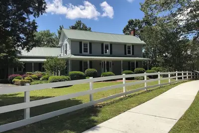 Image de Historic 4br Retreat with Stunning Scenic Views