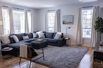 Image de Comfort and Luxury! Smart TVs in every room!