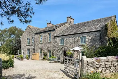Image de The Old Farmhouse At Brackenthwaite Farm, pet friendly in Arnside