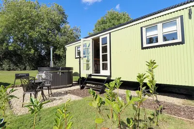 Image de Magnolia, pet friendly, with hot tub in Waltham