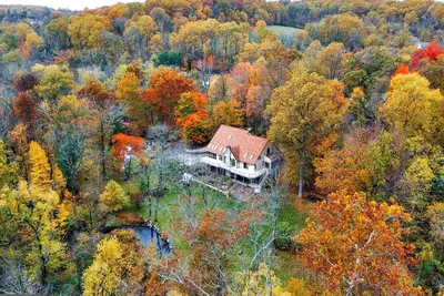 Image de Leaf Peeping at Merlin Creek in Kimberton
