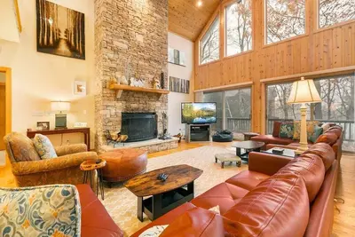 Image de Four Seasons | 4br Ski-In/Ski-Out Home w/ Hot Tub