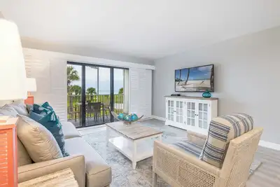Image de 2 Sunlit Rooms: Pool, Gulf View & Captiva’s Shoreline Steps