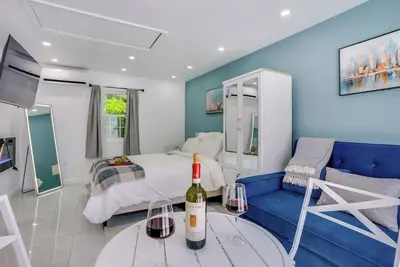 Image de Easy Nyc Access: Sleek Hillside Guest House