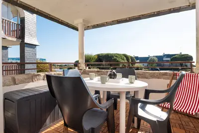 Image de Appartement 'L'Océanic\" vue sur mer, Draps et parking, piscine partagée et Wi-Fi