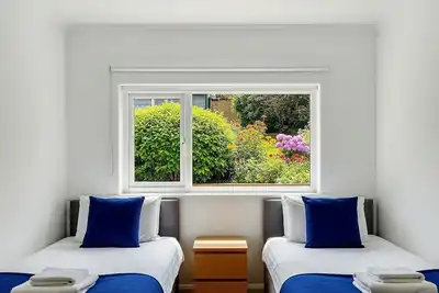 Image de Charming 4-Bedroom Stoke Gifford Retreat for Up to 10 Guests