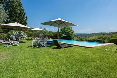 Image de Magnifique maison de vacances privée avec piscine privée, climatisation, Wifi, Tv, balcon