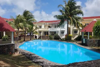 Image de Breathtaking sunrises beachfront villa enjoy peace and comfort by the ocean