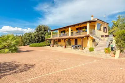 Image de Appartement 'Villa Sorrentina - Suite Edera' avec Terrasse Privée, Wi-Fi et Climatisation