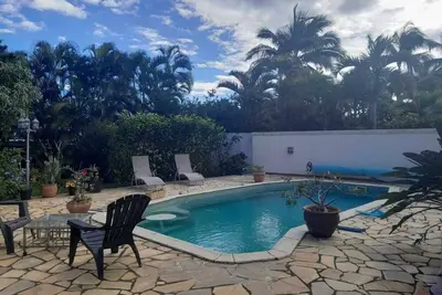 Image de Maison tout confort quartier calme proche mer et commodités dans cité balnéaire.