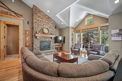 Image de Cozy Village Home with Access to The Cove
