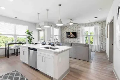 Serenity Living 5 Min From Downtown