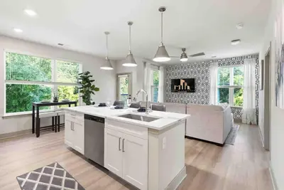 Pristine Living 5 Min From Downtown