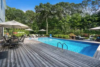Image de The Southampton Easy: Heated Pool, Large Yard