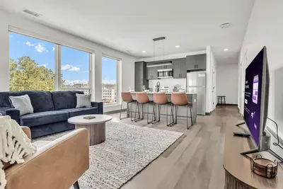 Image de Modern & Elegant 2br | Cleveland Clinic