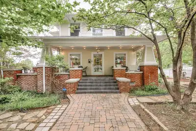 Image de Stylish 3-Bedroom Home in Tulsa