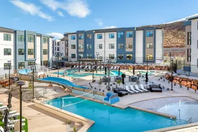 Image de Signal Peak Resort | New Community!