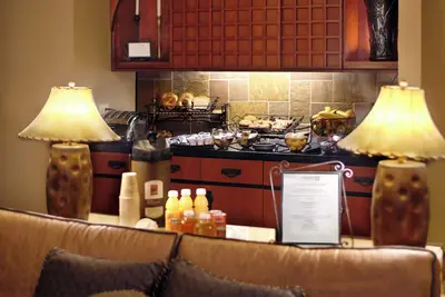 Image de Homey Suite Perfect for Couples' Getaway Near Downtown Seattle, Free Parking!