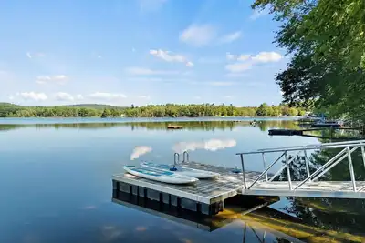 Image de Kinney Cabin: 5-Bedroom Lakefront Home