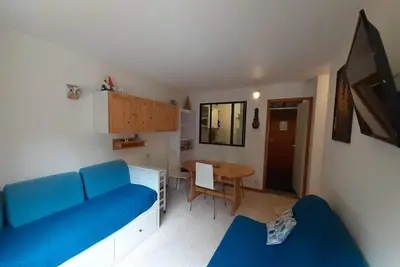 Image de 4ème étage, vue montagne, balcon, télévision, casier à ski, 29m², Valfréjus