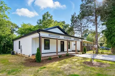 Image de Convenient Cozy Concord Retreat Near Charlotte Motor Speedway & Downtown