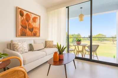 Image de Elegant 2br Cocotal condo with golf views, pool access & prime Punta Cana location