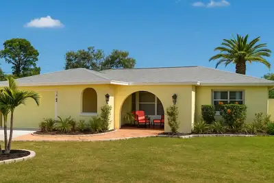 Image de Luxury South Venice 2br/2ba – Spa Baths, Lanai & Beach Ferry – 30+ Day Stay