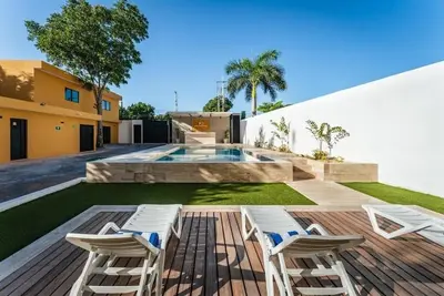 Image de Your 3-Stay Mérida Adventure – Double Room Walk to Attractions and Fun