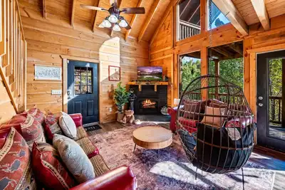 Image de Secluded Cabin: Hot Tub, Fireplace, GameRoom, Pet Friendly