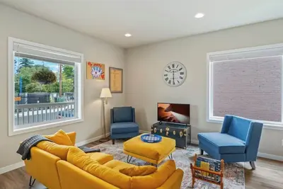 Image de The Meadow - Elegant 3br Getaway•Near Wright Park+Gazebo