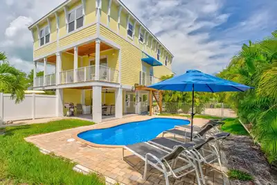 Image de Waterfront Keys Home, Pool, Dock & Sombrero Beach