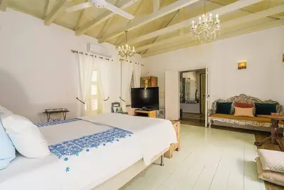 Image de Deluxe Double Room with Kingsize Bed at Villa Tokara