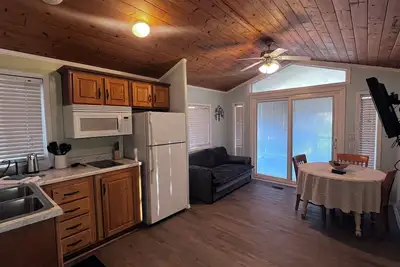 Image de The Shady Oaks, with Pool Access!