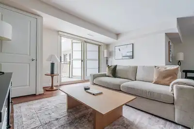 Image de Blueground | Ballston, pool, nr Arlington Park