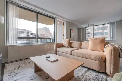 Image de Blueground | Crystal City, pool, nr Pentagon