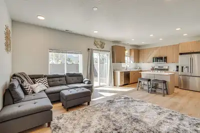 Image de Newly Built, Pets Welcome: Scenic Parowan Escape!