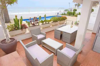 Image de Appartement les pieds dans l’eau Mer Piscine Clim