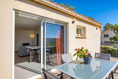 Image de Maison de Vacances 'Entière Évasion Nature' avec Vue sur la Montagne, Wi-Fi et Climatisation