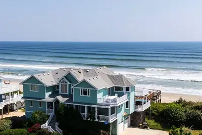 Oceanfront Gem w Pool and Spas, GameRm, Dune Walkover