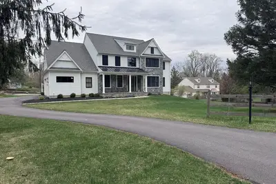 Image de Spacious 6-bedroom house steps from Aronimink Golf Course Entrance